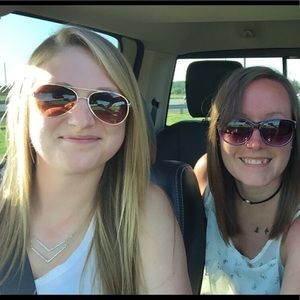 Meet your Posher, Samantha